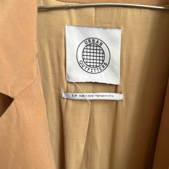 Tan blazer jacket from Urban Outfitters - Picture 4 of 4